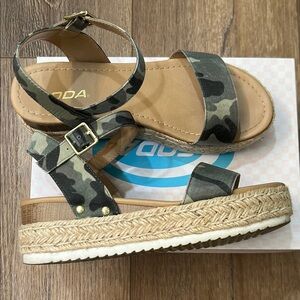 Soda Camouflage Espadrille Sandals